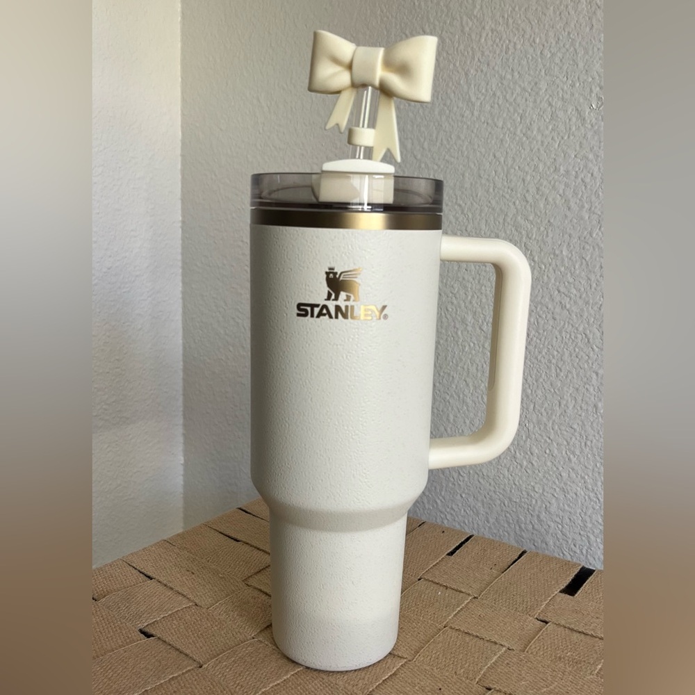 Stanley 40oz Cream with Gold Trim